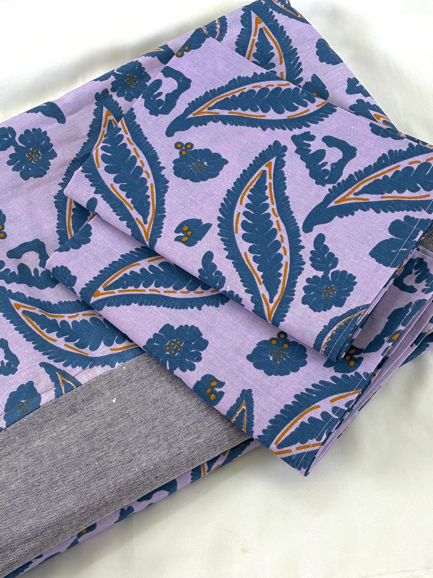 Queen Size Bedspread 90x100 inches