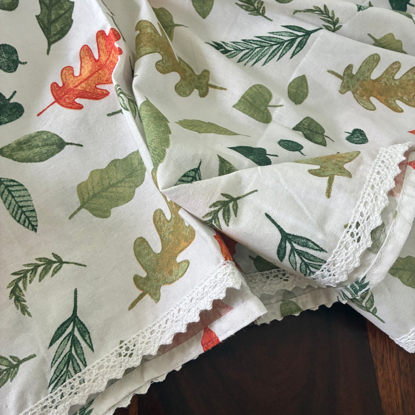 Leaves 6 Seater Table covers with Lace attached