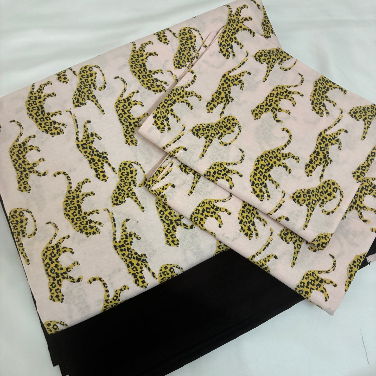 Leopard King Size Cotton Bedspread 100x110 in