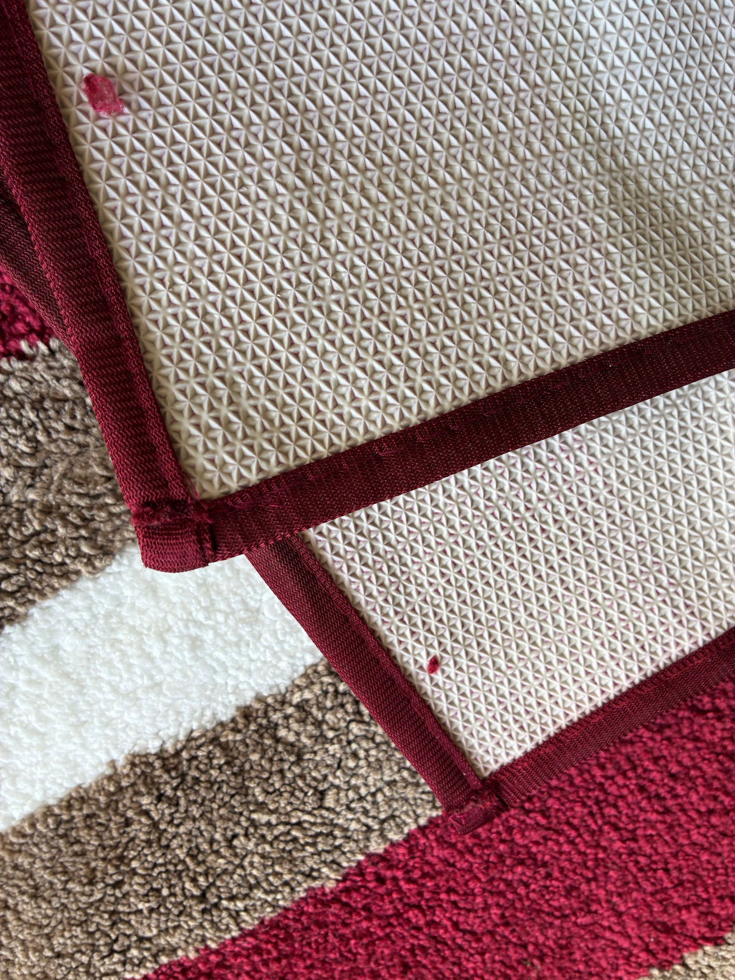 Anti Slip Red Stripes Floor mats (set of 2) (40x60cm) (50x82cm)