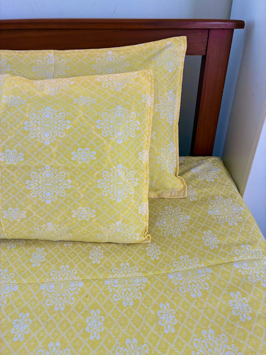 Premium Yellow King Size Bedspread 108 x 108 in