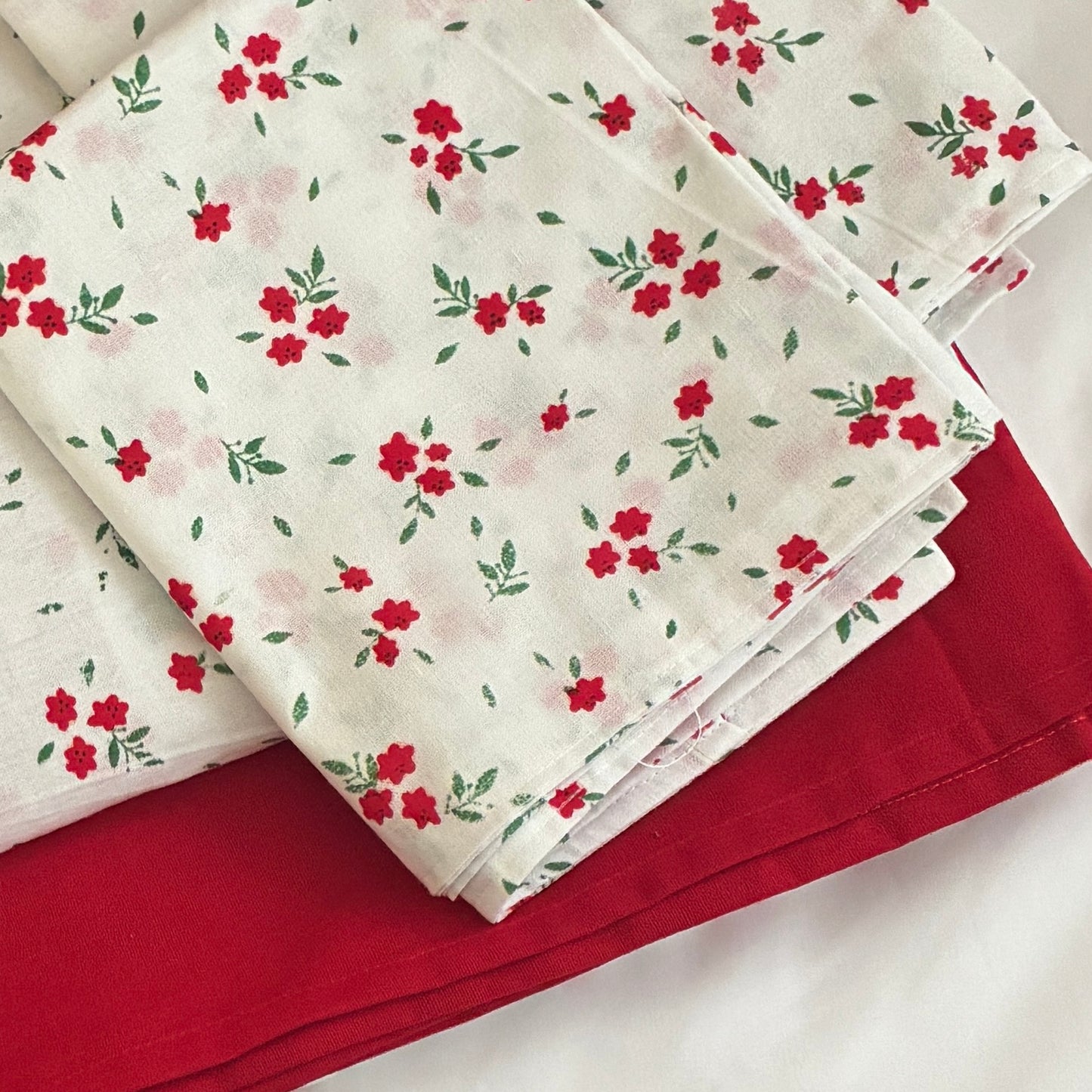Christmas Print King Size Cotton Bedspread 100x110 in (2 pillow covers)