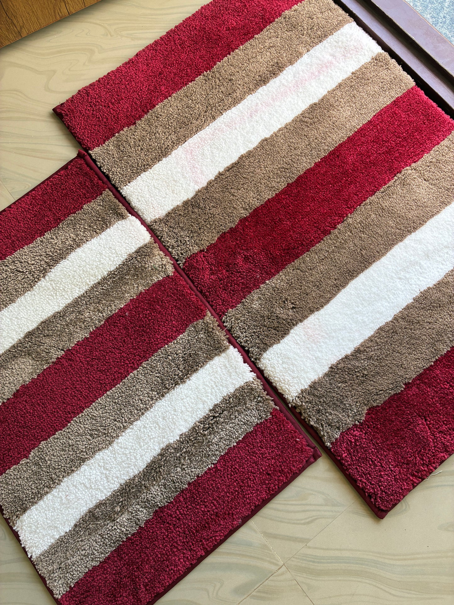 Anti Slip Red Stripes Floor mats (set of 2) (40x60cm) (50x82cm)