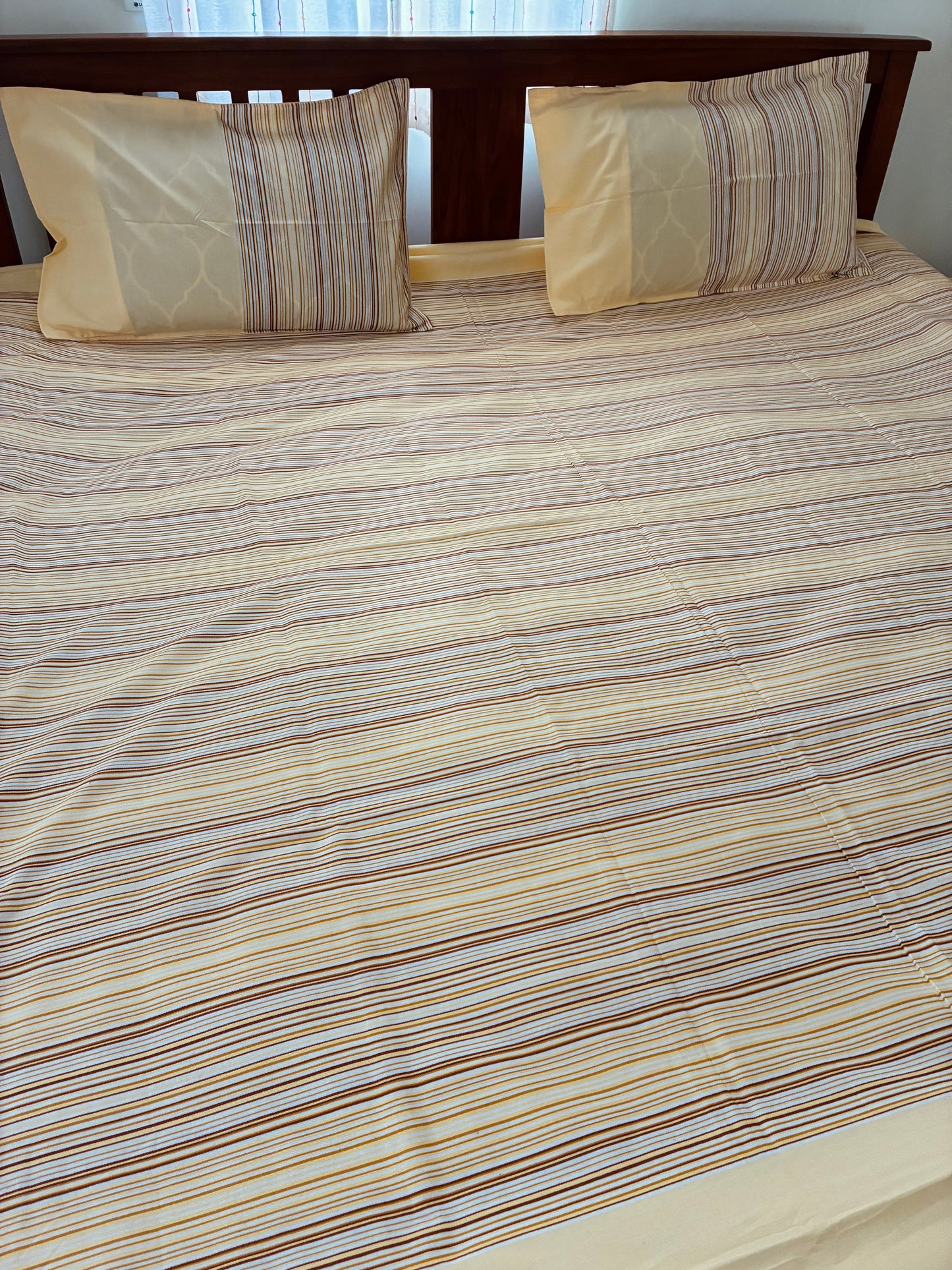 Premium Stripes King Size Bedspread 108 x 108 in