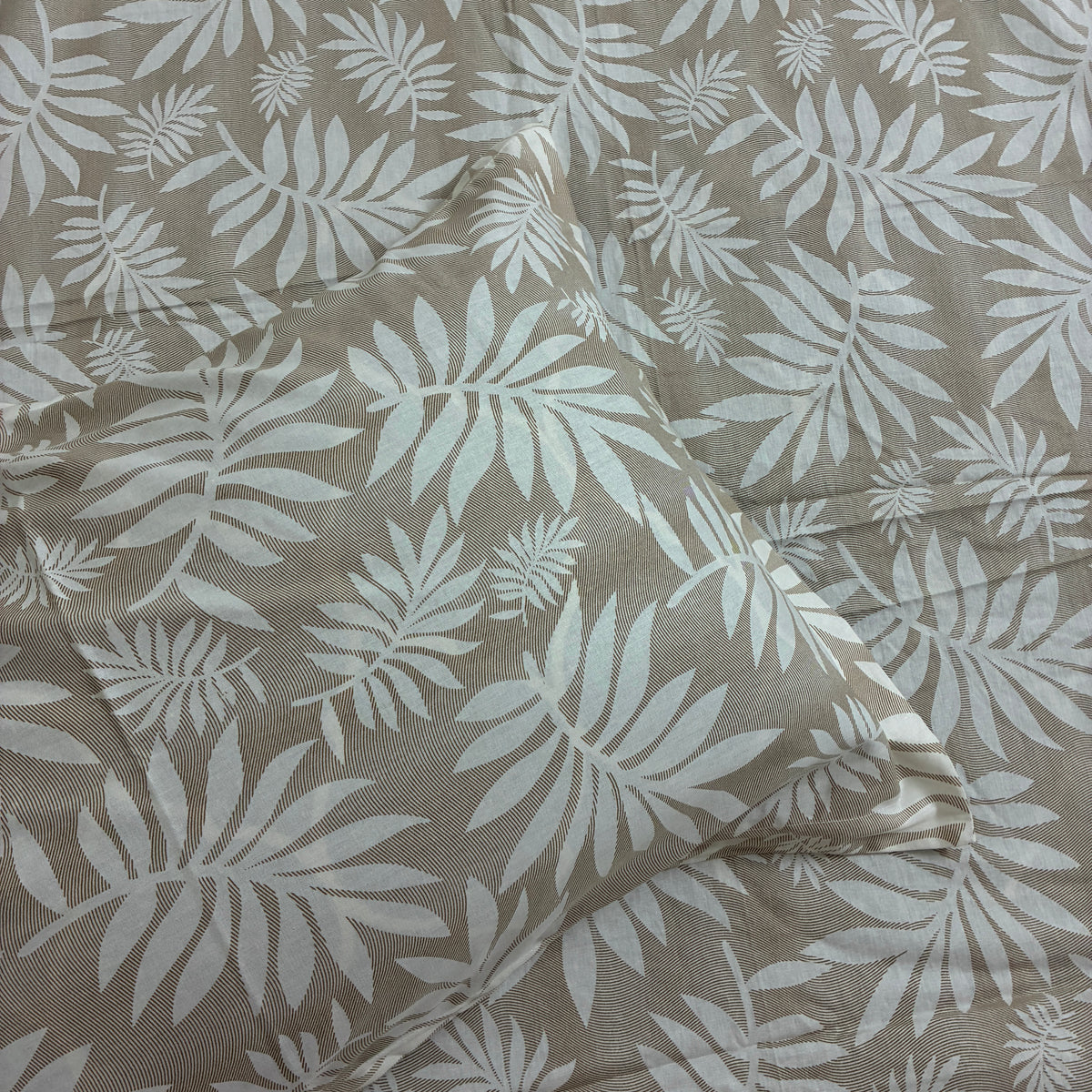 Brown Leaf Queen Size Fitted Cotton Bedspread (2 pillow covers)