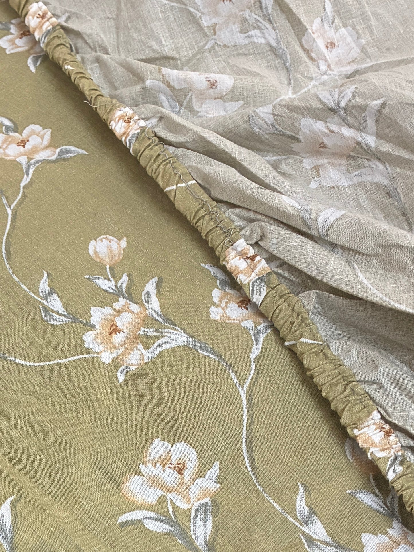 Olive Floral Queen Size Fitted Cotton Bedspread (2 pillow covers)