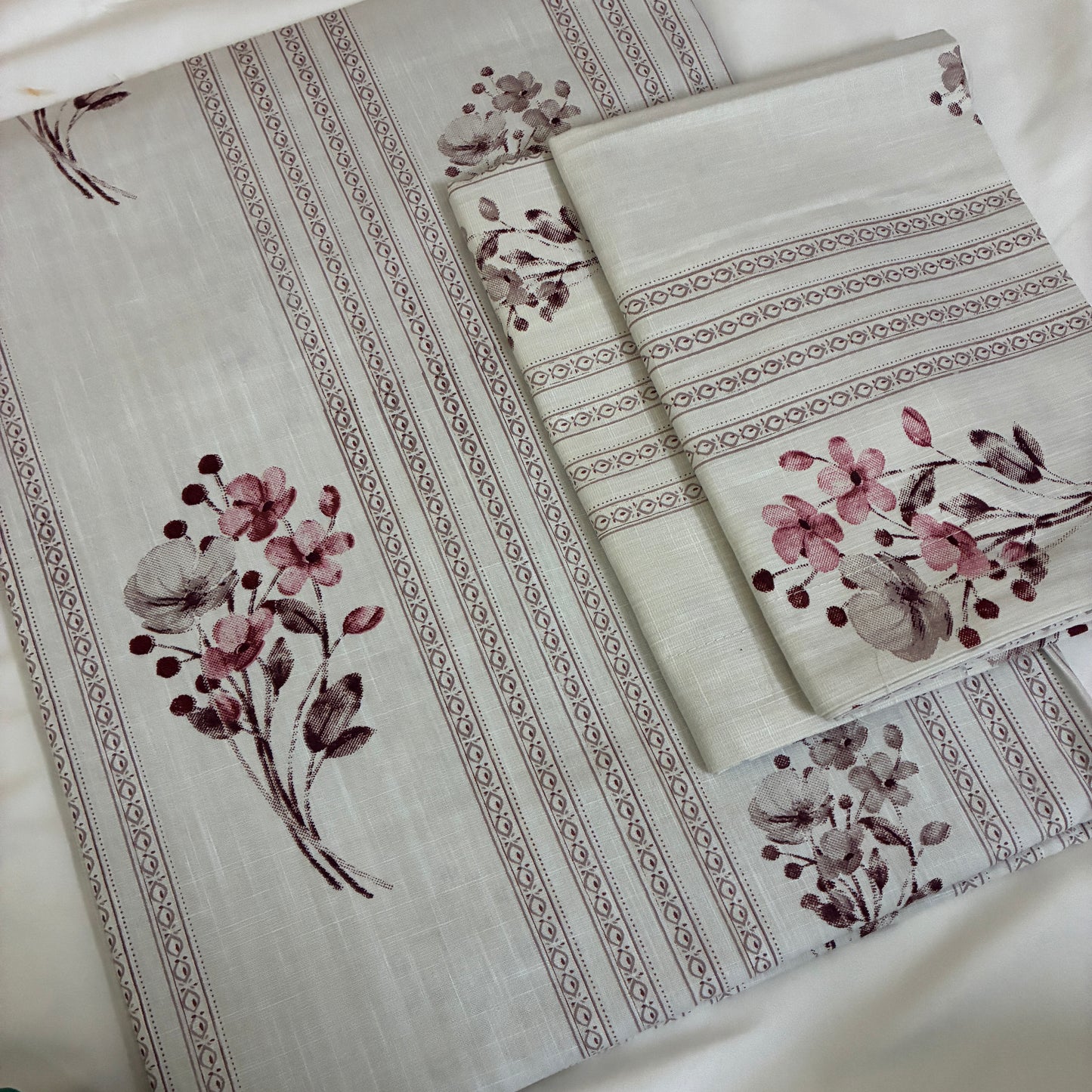 300 TC Floral Bunch King Size Cotton Bedspread 108x108 inches