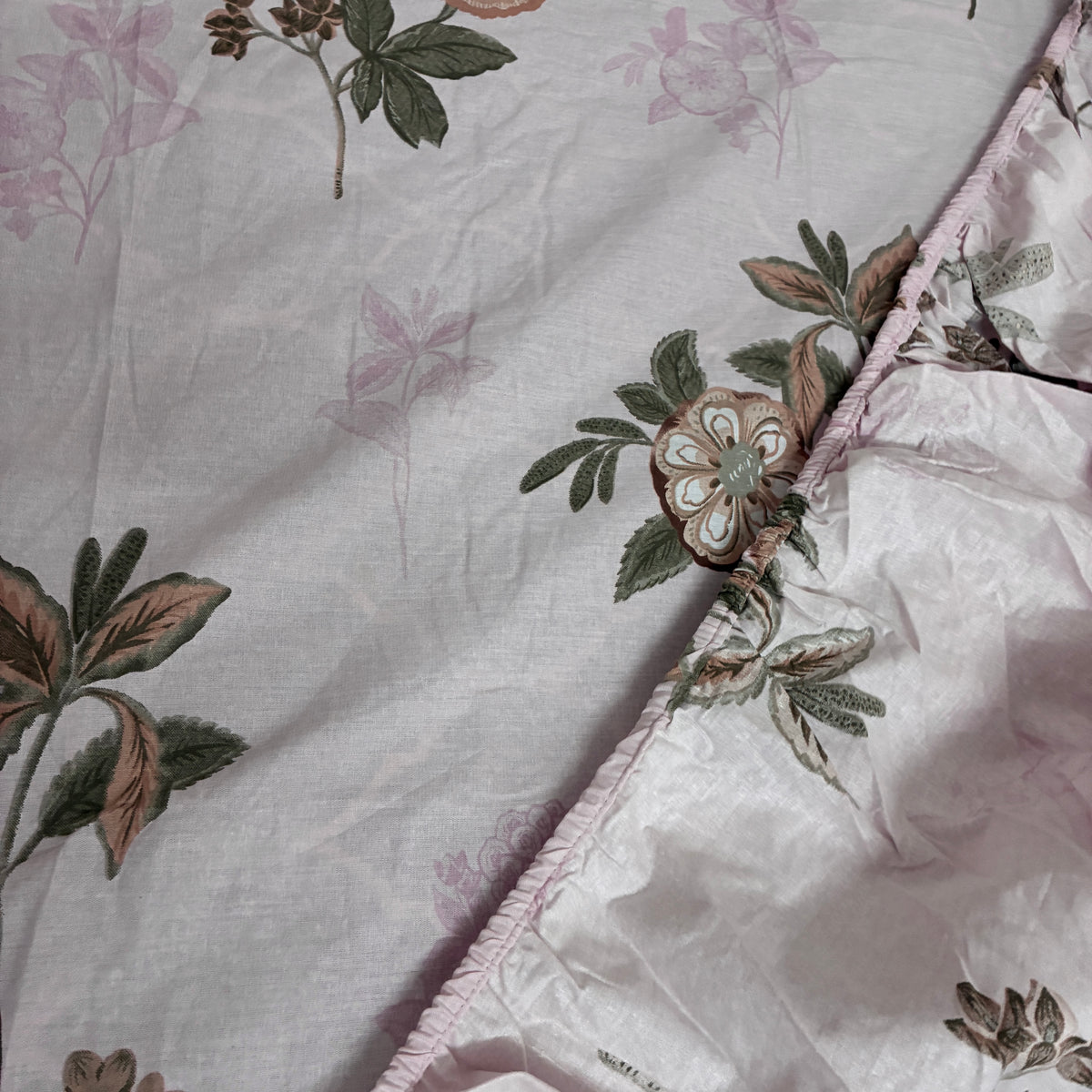 Pink Floral Queen Size Fitted Cotton Bedspread (2 pillow covers)