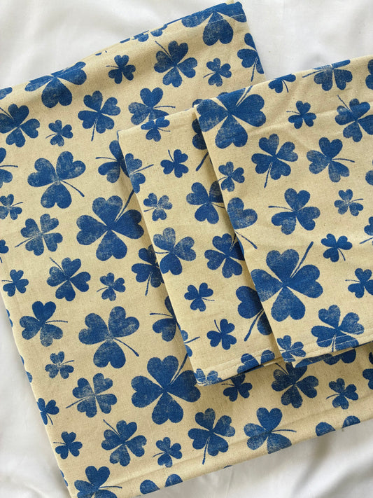 Blue Floral Single Size Bedspread with 2 Pillow Covers 60 x 90 in