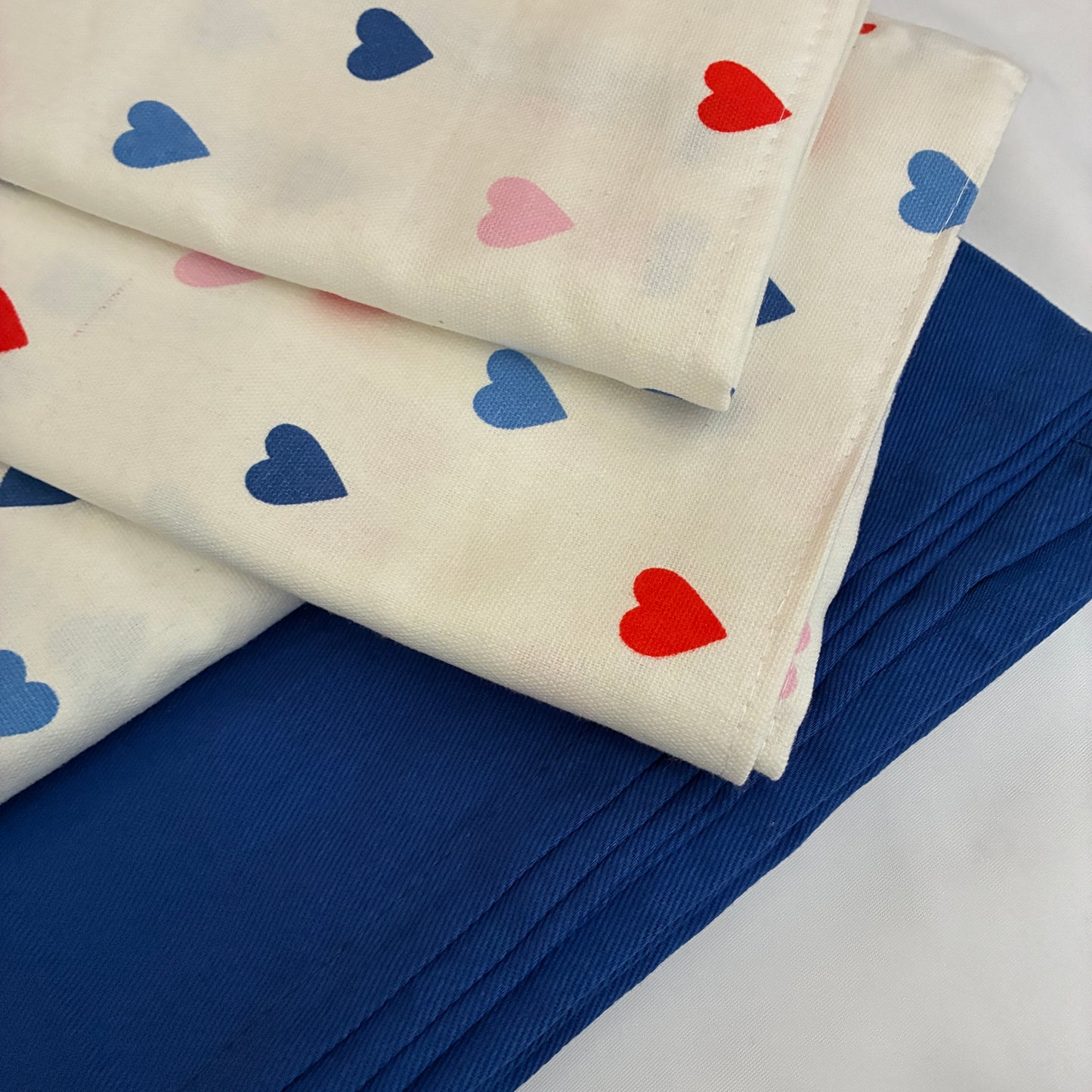 Little Heart King Size Cotton Bedspread 100x110 in (2 pillow covers)