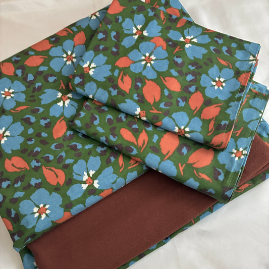Blue Daisy King Size Cotton Bedspread 100x110 inches (2 pillow covers)