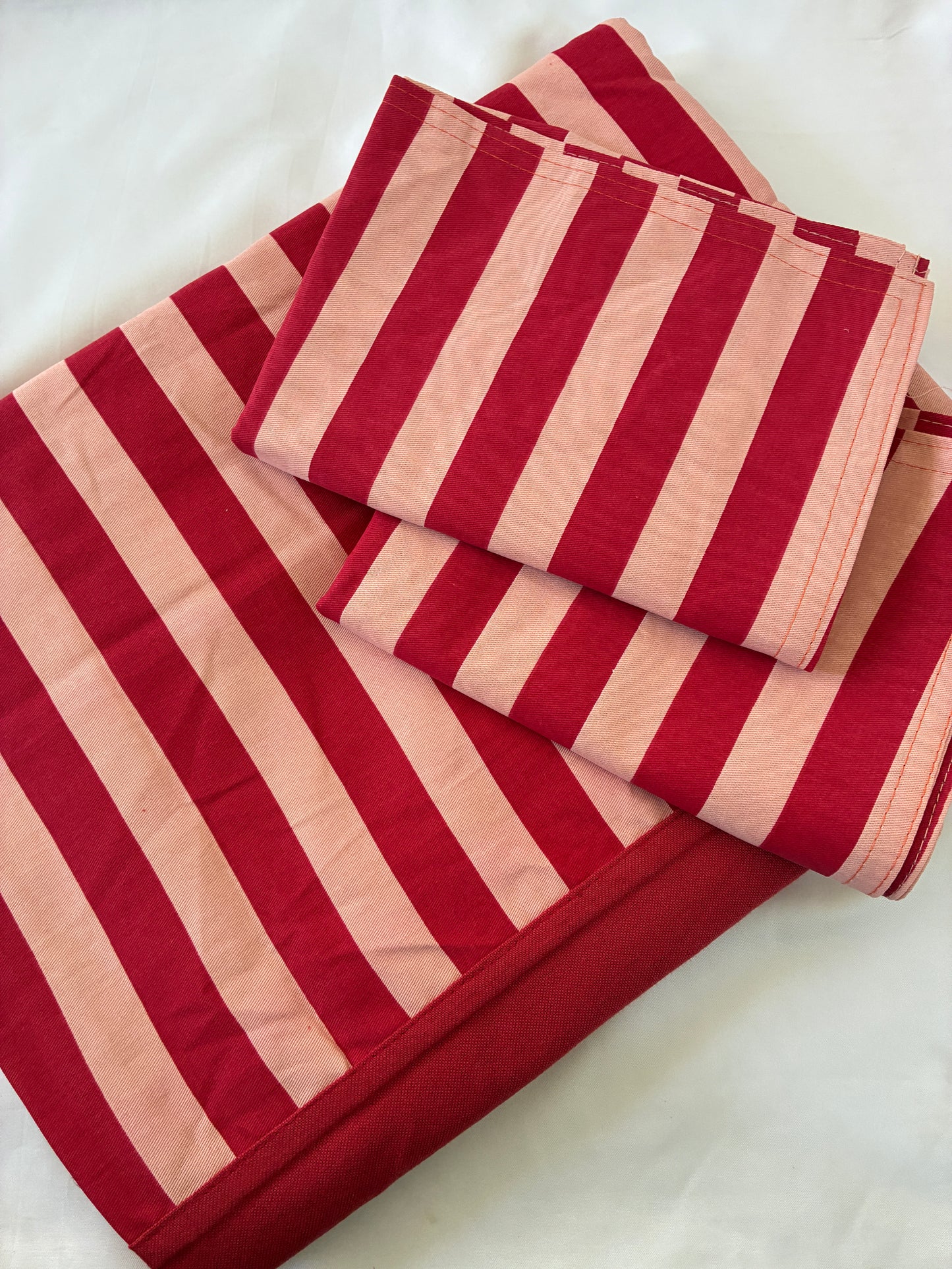 Queen Size Bedspread 90x100 inches