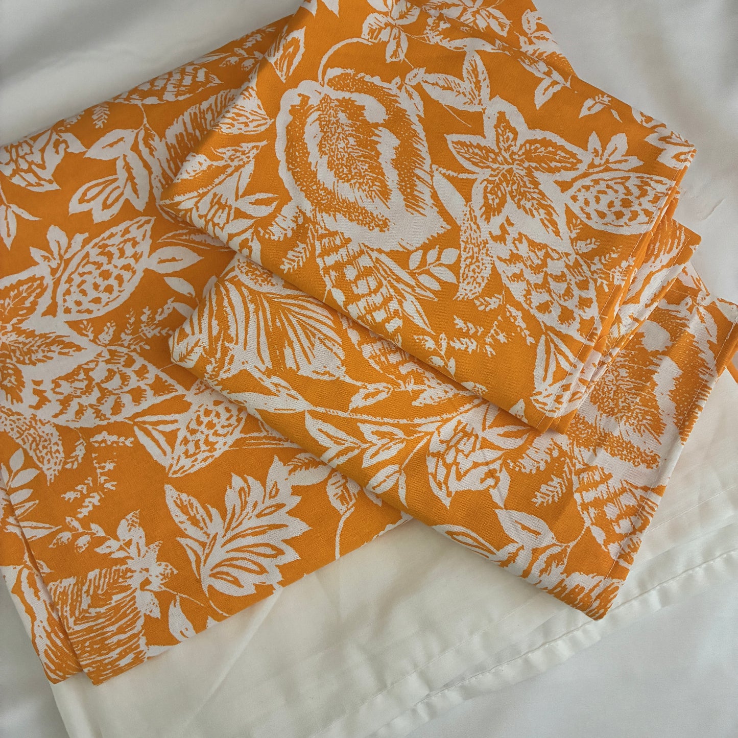 Sunlit Flora King Size Cotton Bedspread 100x110 inches (2 pillow covers)