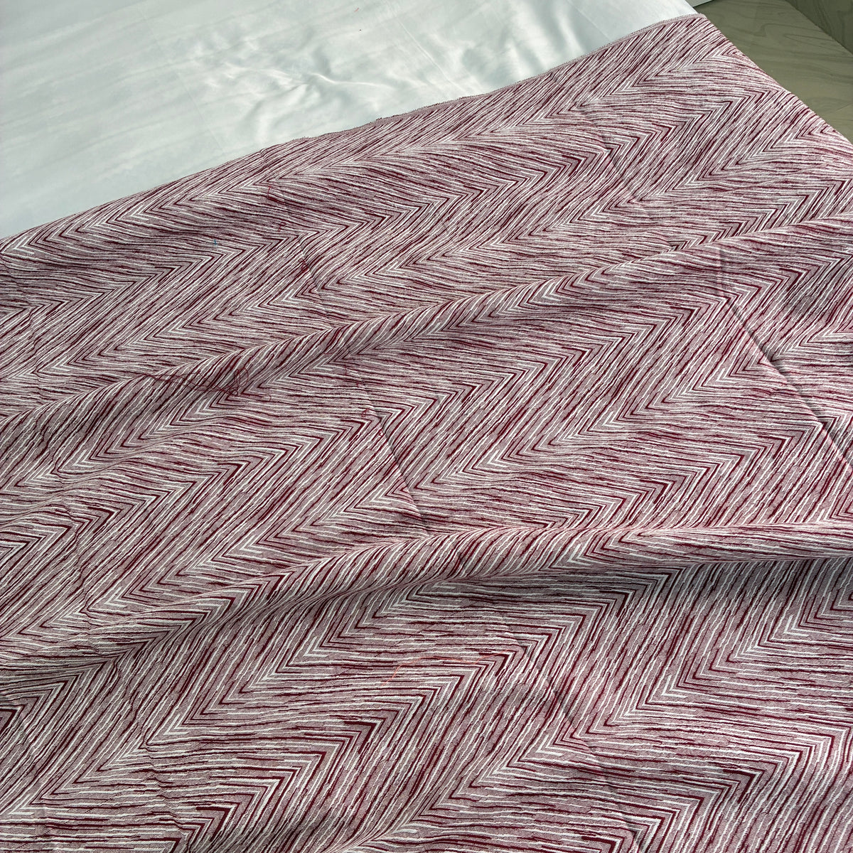 Maroon Dual Tone zigzag Single Size Blanket / Throw