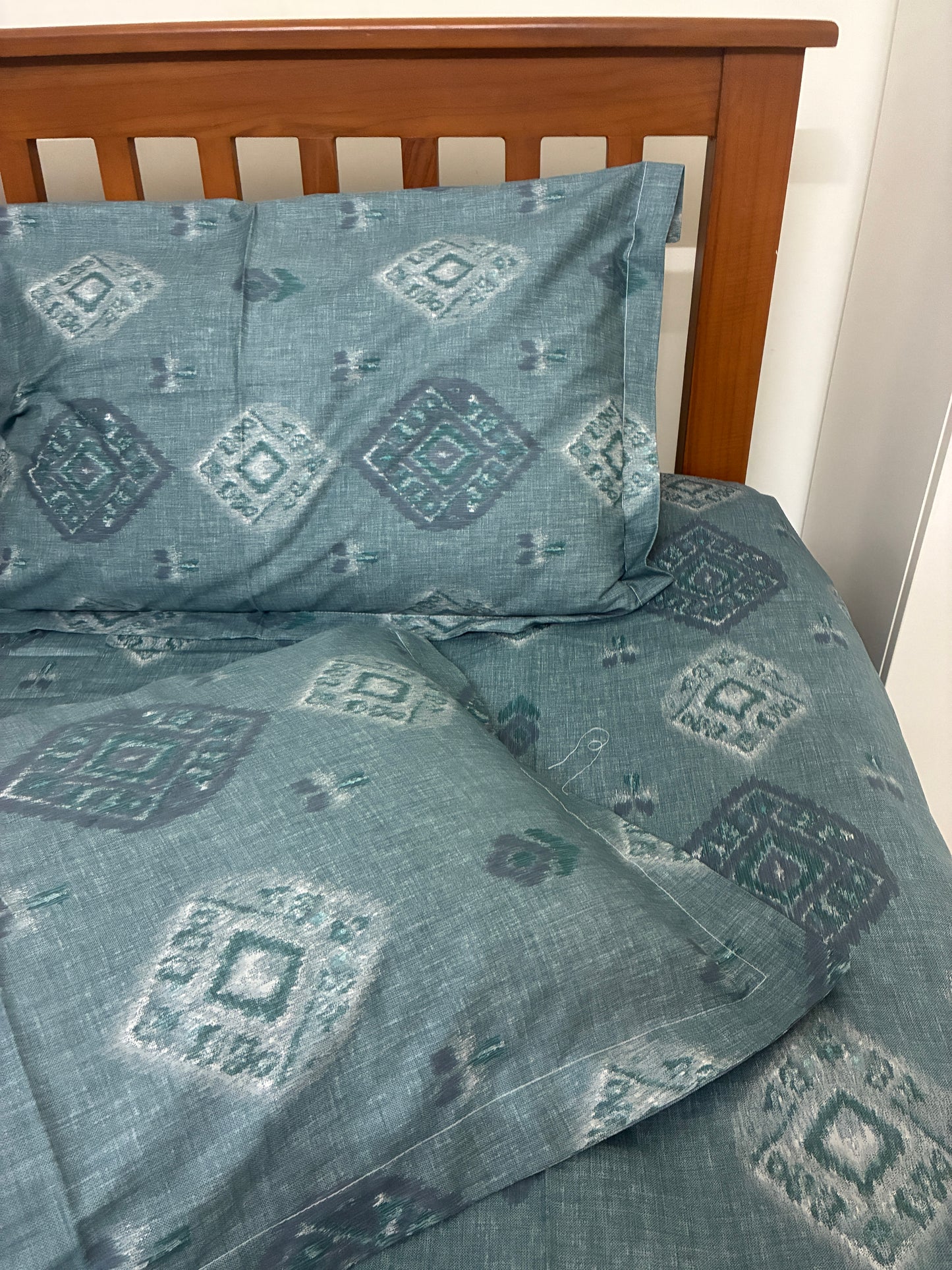 Super King Size Bedspread 120x 120 inches