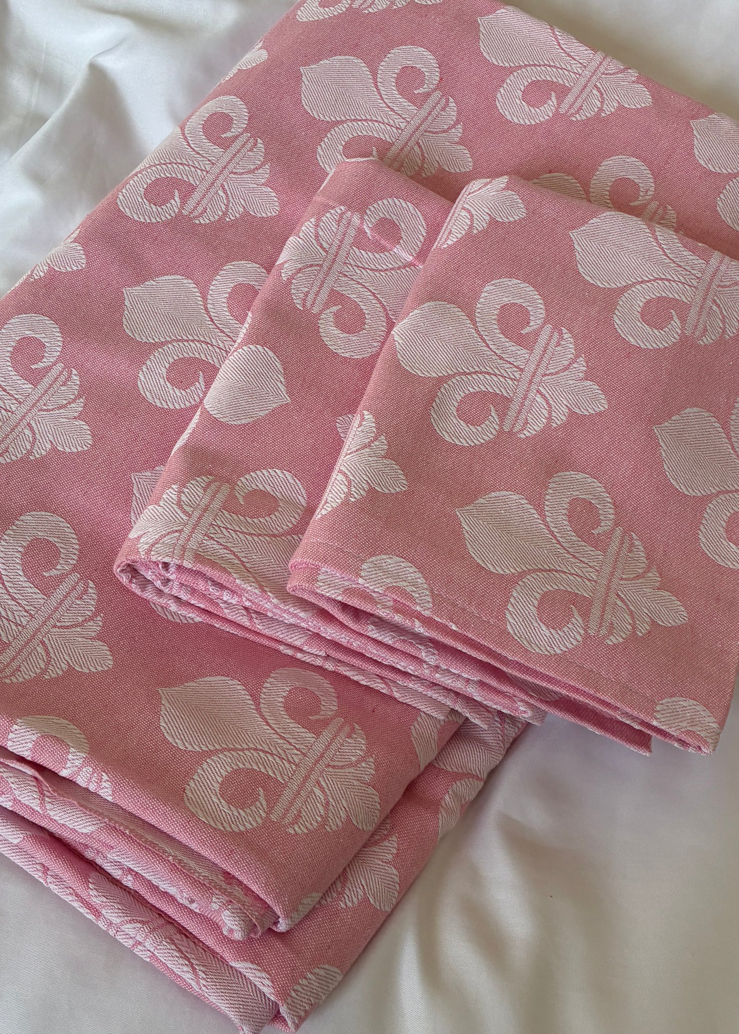 Premium Pink Motif King Size Bedspread 108 x 108 in