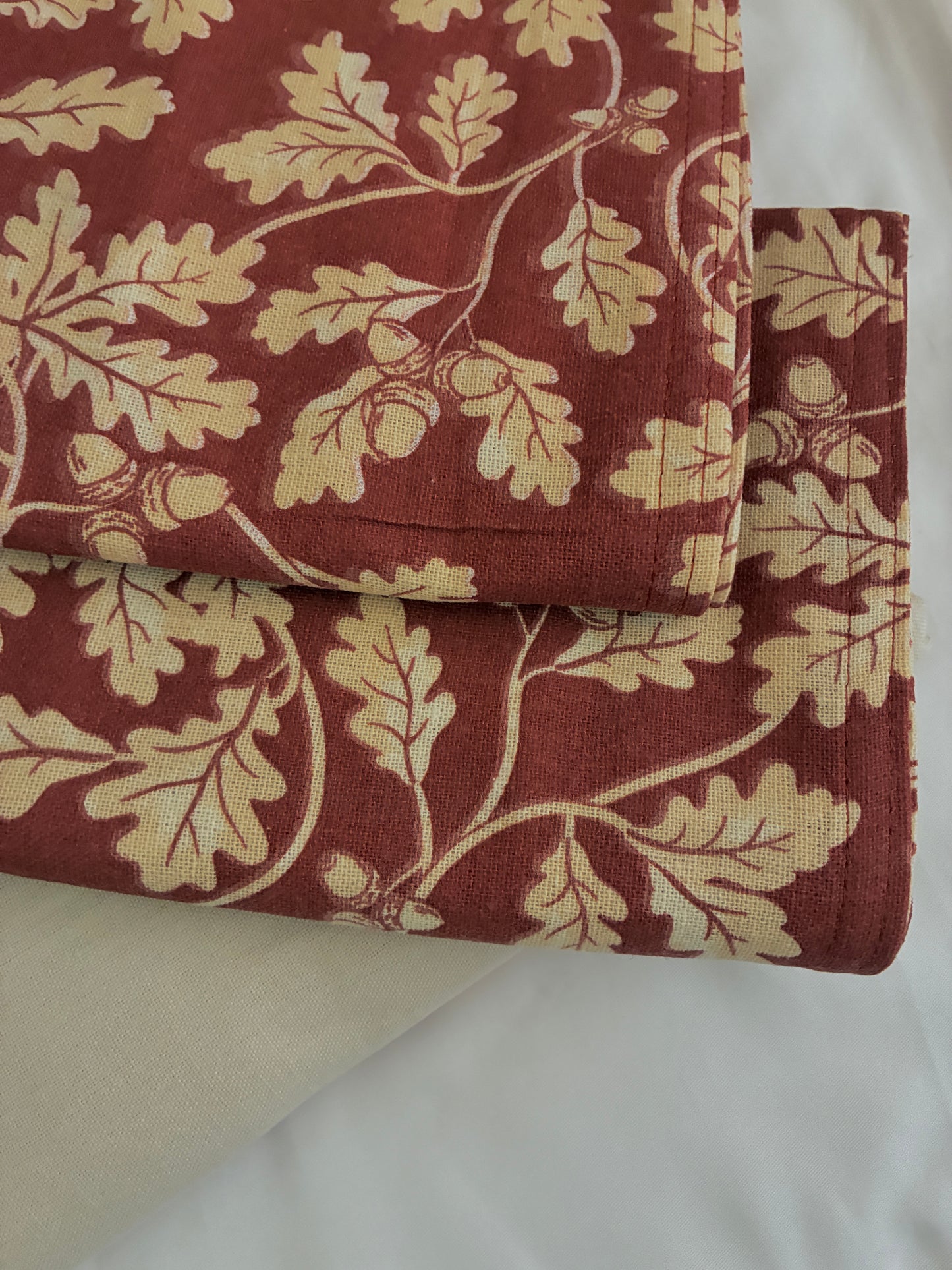 Oak Wood Bloom King Size Cotton Bedspread 100x110 inches