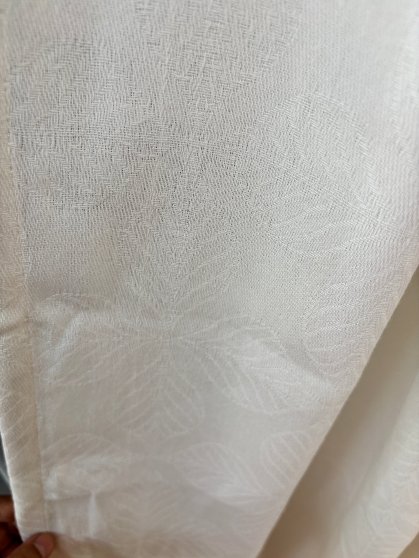 White leaf curtain