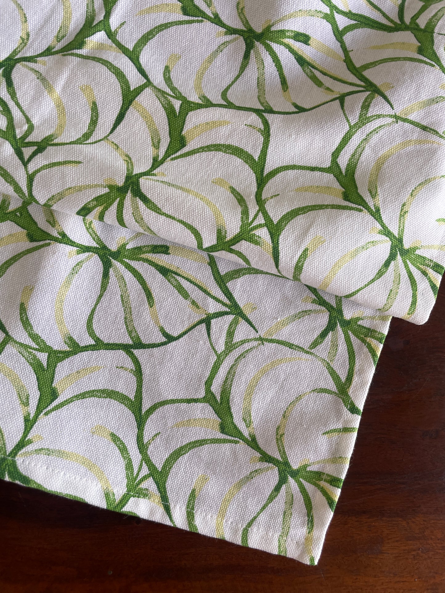 Green Leaf Table Covers