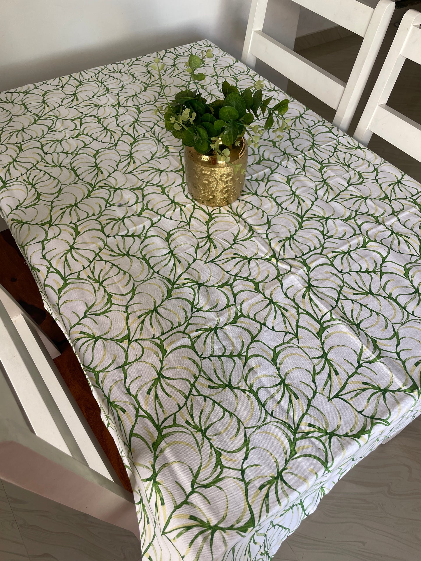 Green Leaf Table Covers