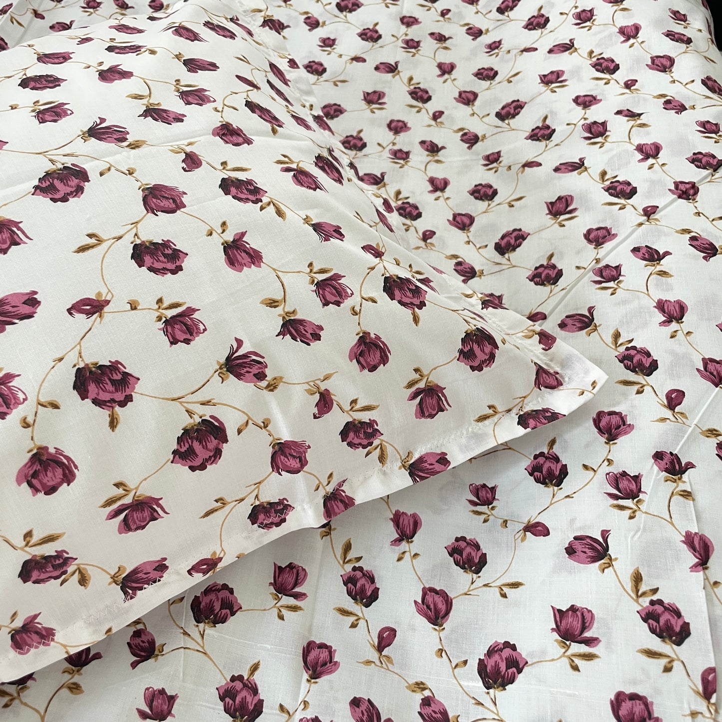 Magenta floral single bedspread 60 x 90 in